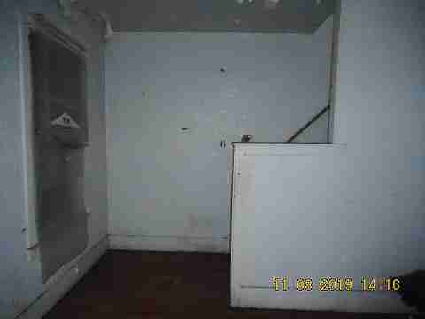 2251 Highland (26)_m.jpg